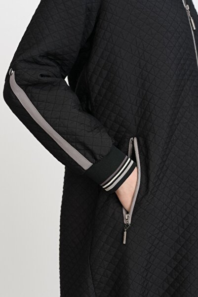 Nihan İnce Kapitone Ribana Detaylı Kap Siyah