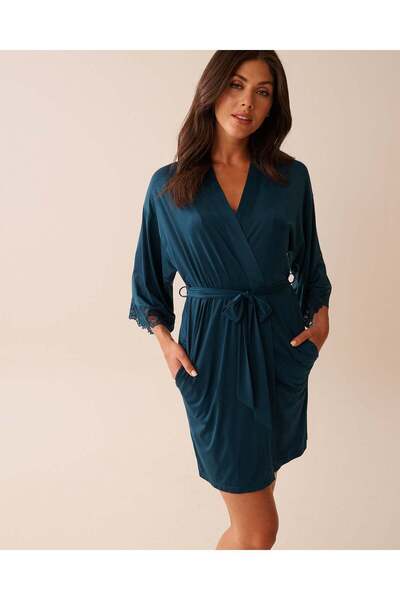 La Vie en Rose Lace Trim Kimono