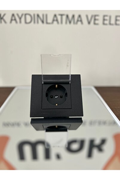 wak Ovivo Black Covered Socket