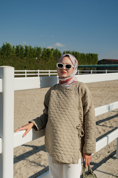 LOCCO Γυναικείο μπουφάν με λεπτομέρεια με κουμπιά, πράσινο κουρκουμά