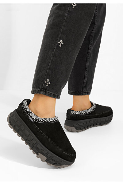 B T Shoes Černé dámské dřeváky Novela