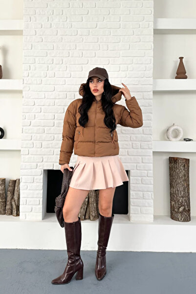 The Robi Дамско кафяво късо яке с качулка