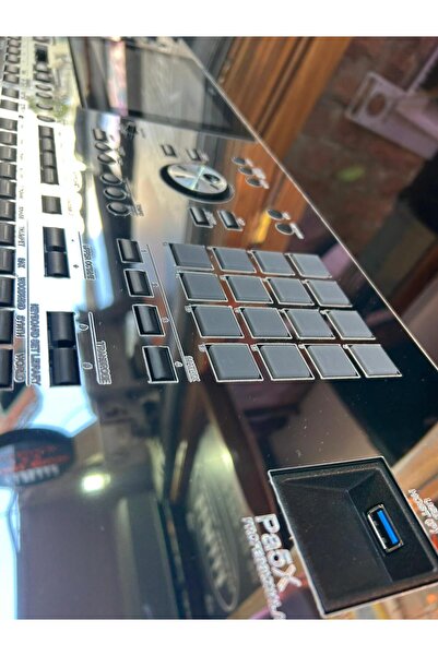 KORG PA5X-61 TUŞ SİLVER CAM MASKE