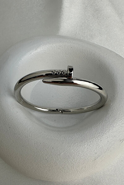 Modex Shiny Metal Nail Bracelet (Inner Diameter: 6cm)