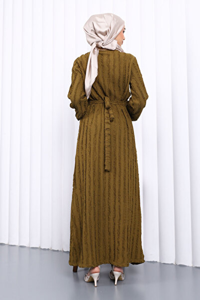 İmajButik Φόρεμα από γκοφρέ με λεπτομέρεια με βολάν και ζώνη στη μέση σε χακί χρώμα