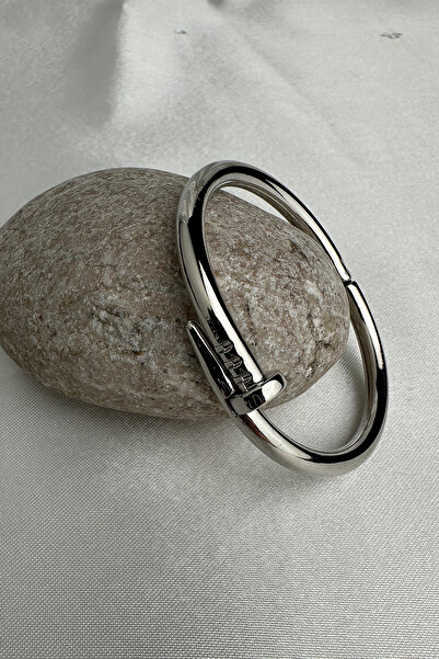 Modex Shiny Metal Nail Bracelet (Inner Diameter: 6cm)