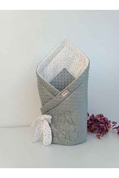 OMY بطانية أطفال من قماش الكروشيه للأولاد والبنات مع تطريز دمية دب، مناسبة لحديثي الولادة عند الخروج من المستشفى