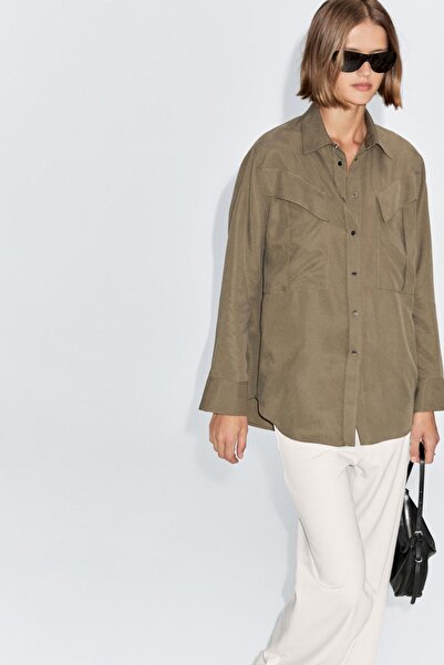 Massimo Dutti Cep detaylı uzun gömlek