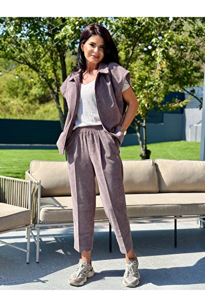 RAMONA BADESCU EXCLUSIVE Costum damă catifea reiată – vestă cu fermoar și pantaloni lejeri