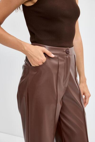 KADRİYE BAŞTÜRK High Waist Ribbed Stitching Leather Pants Brown