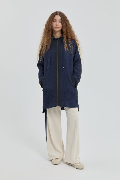 Nihan İnce Kapitone Kapşonlu Kap Lacivert