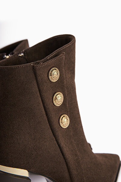 Limoya Dámské semišové boty na podpatku Mayvi hnědé barvy s detailem přezky