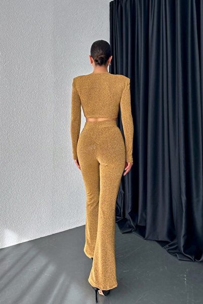 FashionForYou Σύνολο για ειδικές περιστάσεις, Vayana, κοντό τοπ με oversized ώμους και καμπάνα παντελόνι, Χρυσό