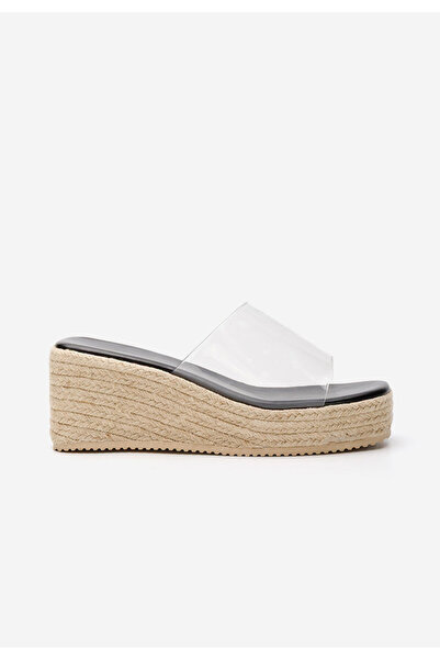 B T Shoes Černé pantofle na platformě Brigette