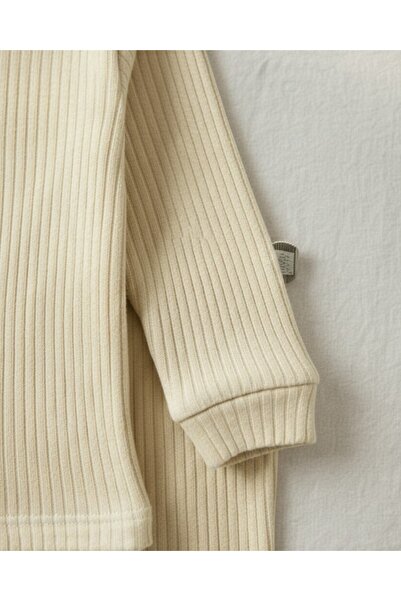 Egelite Seasonal Cream Color 3-6-9-12 Month Pajama Set with Ribbed Snaps for Baby Girls and Boys