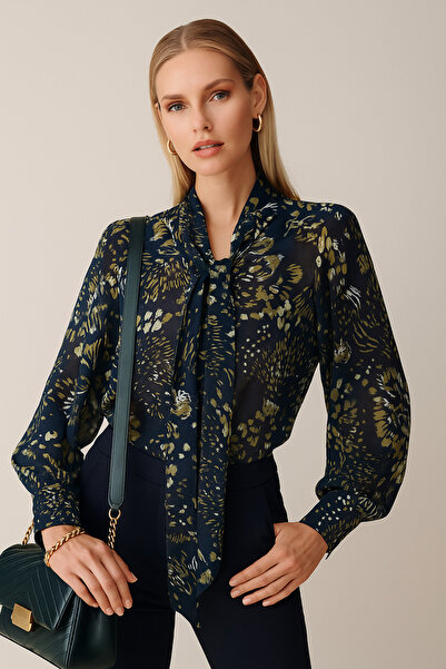 Rich Cămașă bluză din șifon bleumarin pentru femei – Model cu model cu detaliu de eșarfă