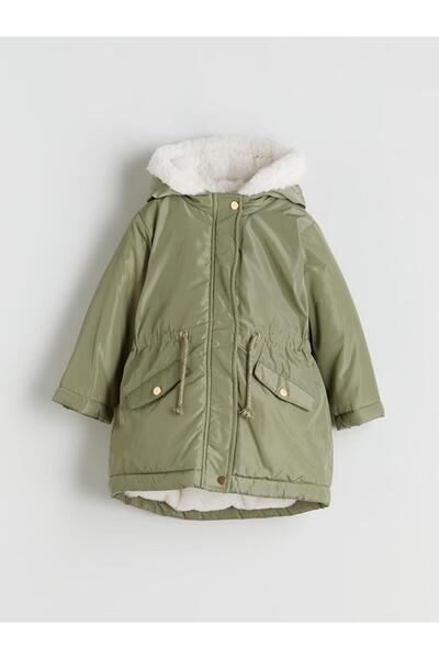 LC Waikiki Kapüşonlu Kız Çocuk Mont (W5)