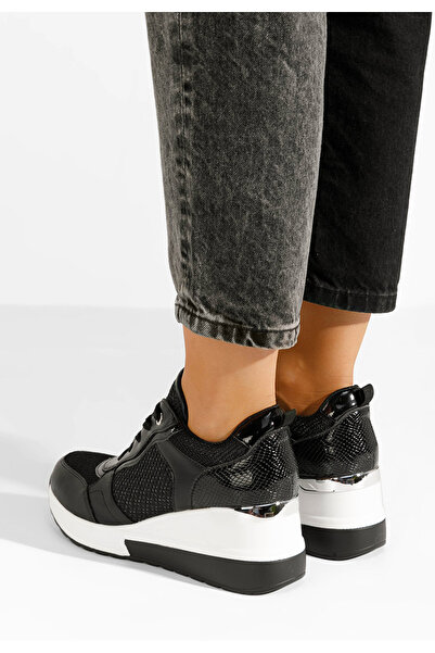 B T Shoes Černé dámské tenisky na klínku Arilova