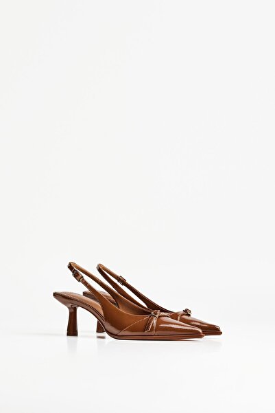 Bershka Tokalı bantlı kısa sivri topuklu ayakkabı