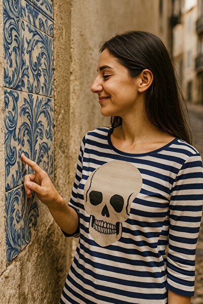 DE PLEIN Striped Skull Half Sleeve Women's T-Shirt
