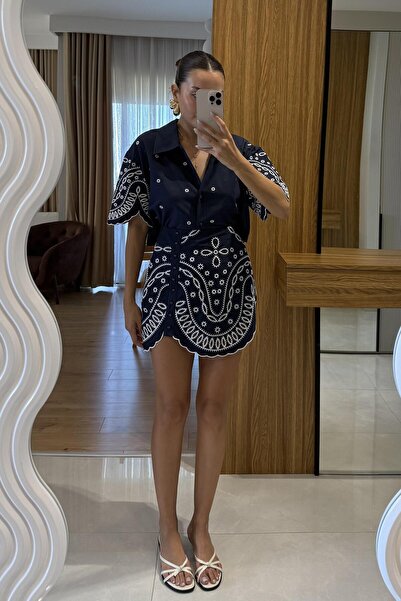 Gizem Ecemiş Oriya Nakışlı Lacivert Şort Etek