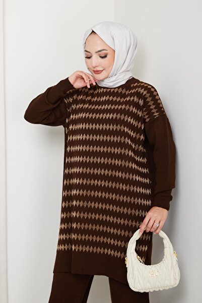 FATELLA Kadın Kahverengi Triko Kazak – Geometrik Simli Desenli Salaş Model