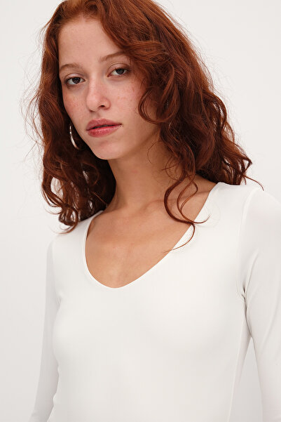 Addax Βασικό κορμάκι με μακρύ μανίκι με λαιμόκοψη σε σχήμα V Z24-0098-DK1