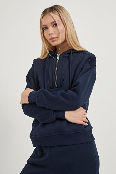 Arma Life سويت شيرت نسائي بغطاء للرأس وسحاب نصفي باللون الأزرق الداكن