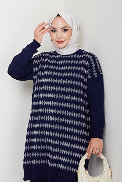 nacar çarşı Kadın Bordo Triko Kazak – Geometrik Simli Desenli Salaş Model