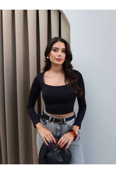 ESRAHELVACI Open Neckline Gathered Waist Blouse