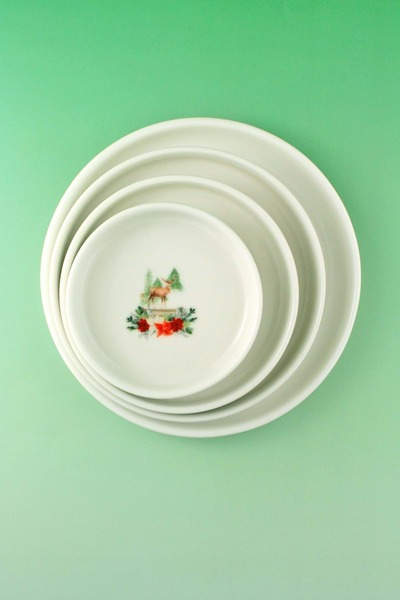 Bursa Porselen Dekor Christmas Deer 4-Piece Porcelain Plate Set
