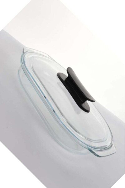 HOMEVEO A luxurious clear oval-shaped tray with elegant glass lid