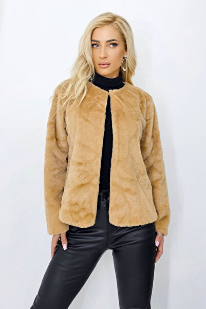 FashionForYou Elegant Paula organic fur coat with loose fit, Beige