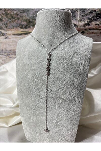 Uzak Işıklar قلادة فولاذية على شكل حرف V بياقة عميقة مرصعة بأحجار الزركون الفضية