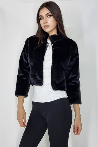 FashionForYou Graziana organic fur coat, with three-quarter sleeves and acces...