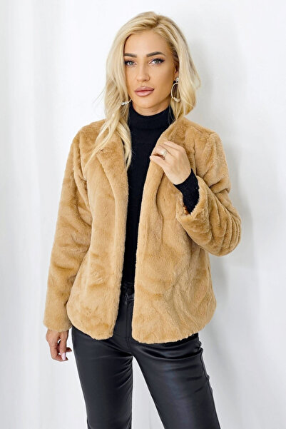 FashionForYou Elegant Paula organic fur coat with loose fit, Beige