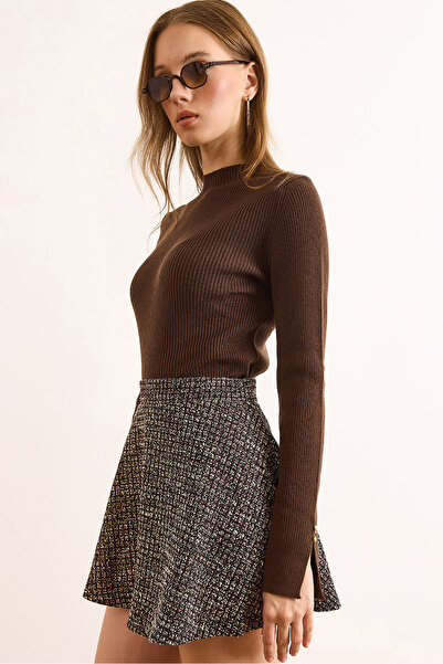 Olalook Дамски кафяв пуловер с яка, разрез и копчета KZK-19000995