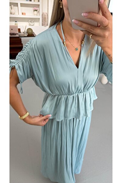 Sezgi Tekin Turquoise Skirt Blouse Set with Wrinkle Effect