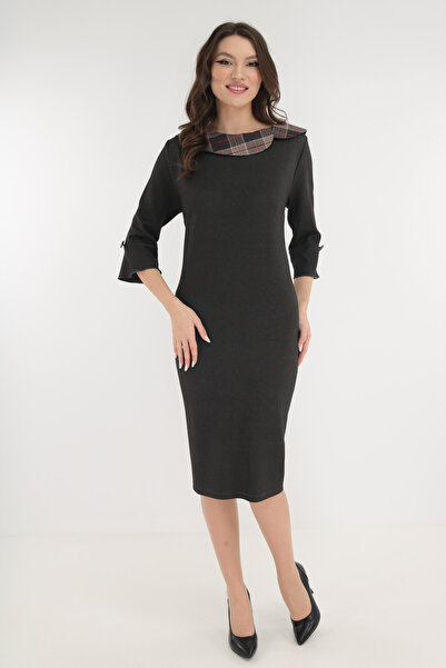 Vanessa Line RO Anthracite office dress with burgundy checked fabric collar