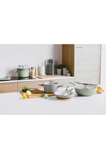 Berghoff 3950457 Leo Balance Sage Egg Pan 25cm