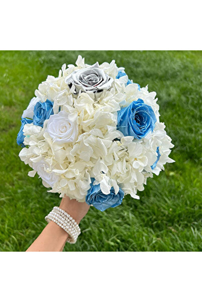 velve Buchet Mireasa, cu hortensii si 19 trandafiri criogenati, albastru-alb