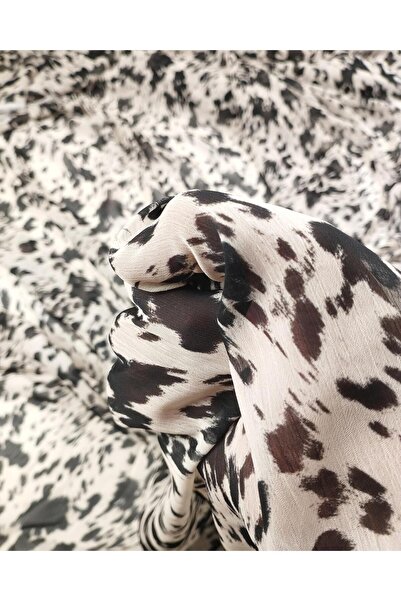 Kumaş Parça șifon crestat cu model negru pe crem (lățime 140 cm x lungime 250...