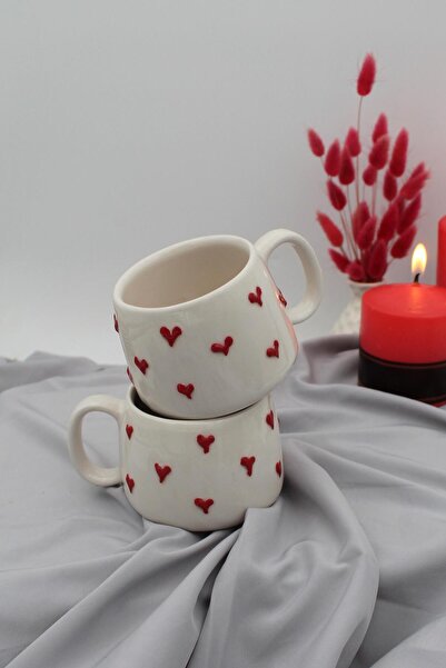 Inspire Ceramic كوب سيراميك مصنوع يدويًا على شكل قلب أحمر