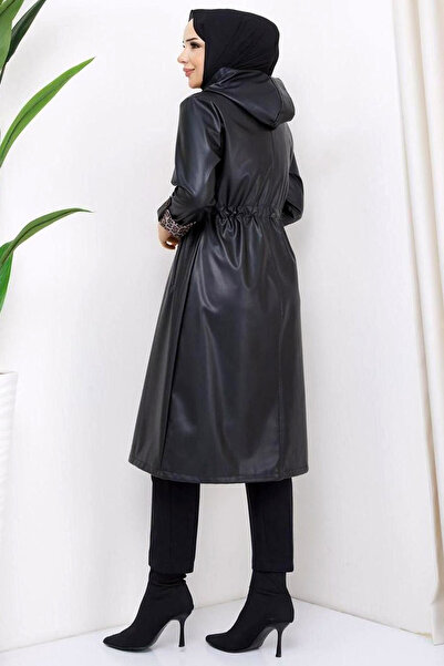 MissThetis Kapüşonlu Uzun Kol Çift Cep İçi Leopar Şardonlu Fermuarlı Şık ve Cool Midi Boy Suni Deri Trençkot