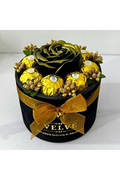 velve Aranjament floral Chocolate Rose cu un trandafir de sapun, stamine auri...