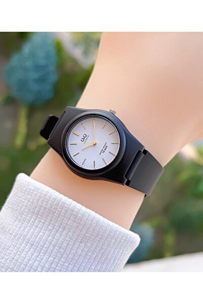 Q&Q 10 Atm Waterproof Silicone Strap Women's Wristwatch with 2 Years Warranty