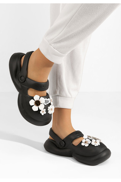B T Shoes Carola black platform slippers