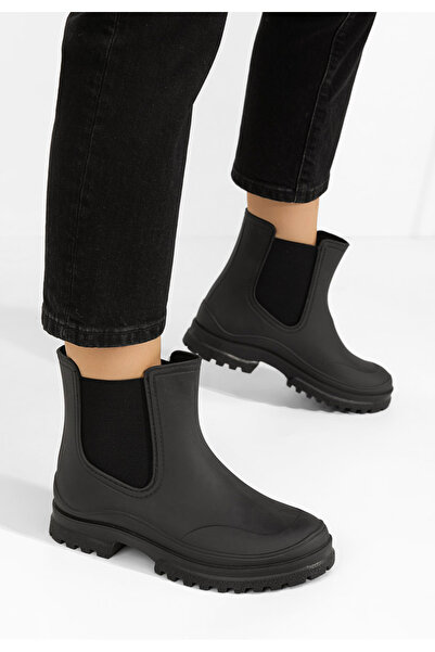 B T Shoes Idecsa black rubber boots