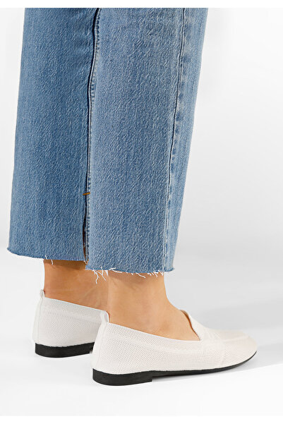 B T Shoes Bílé dámské mokasíny Kirrana