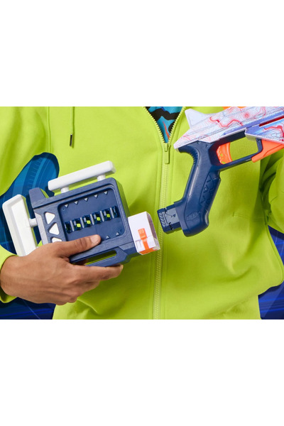 Hasbro Nerf blaster loadout arctic zerostriker, children ages 8 to +15 years